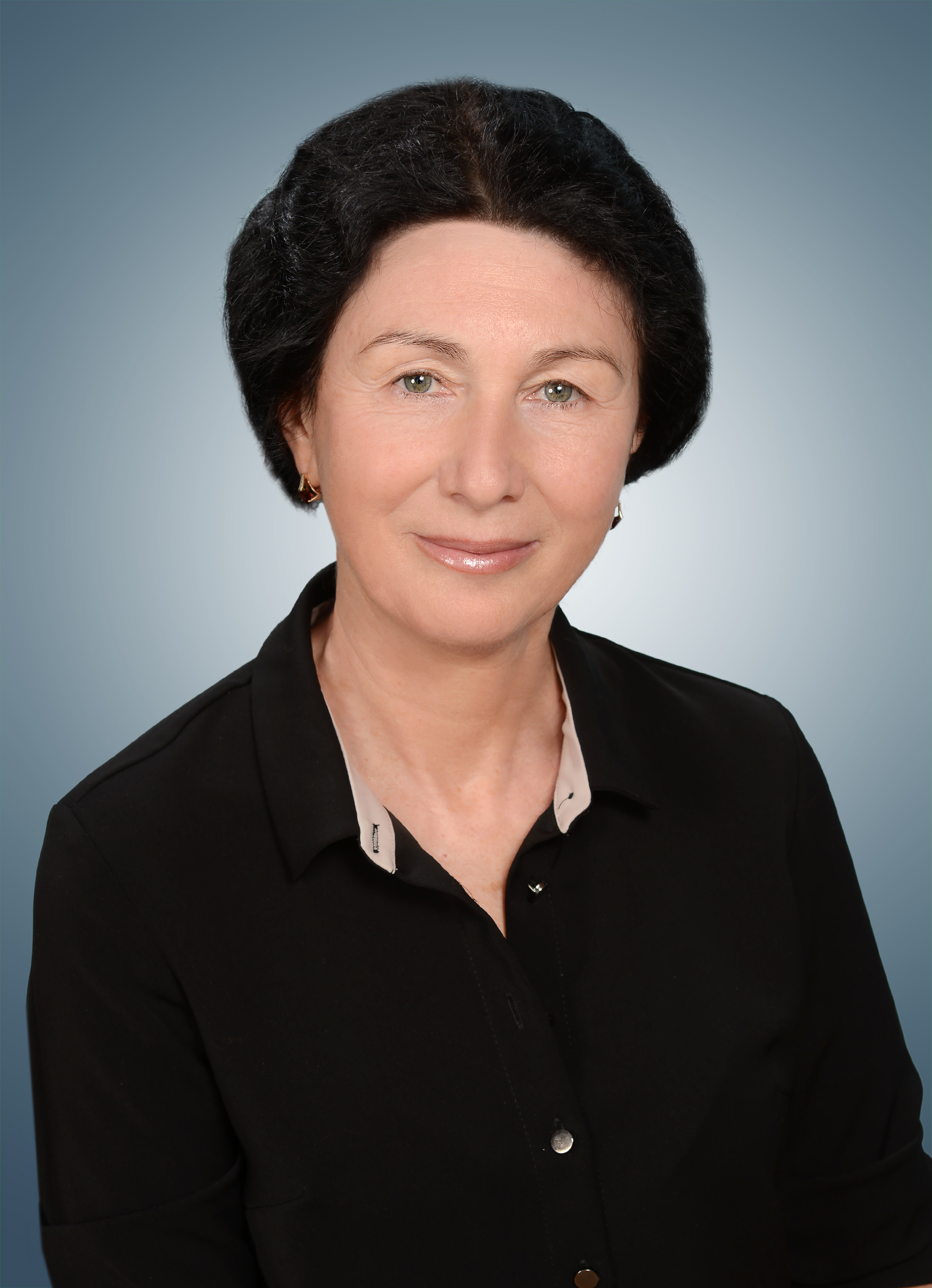 Антонова Людмила Владимировна.